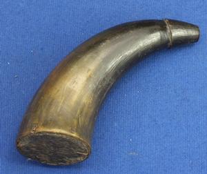 A very nice antique 19th century Powder Horn, length 14 cm, in  very good condition. Price 50 euro