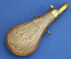 A very nice antique 19th Century French Powder Flask by BOCHE A PARIS, height 16,5 cm, in very good condition. Price 275 euro