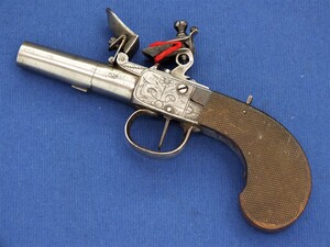A fine antique 18th century Belgian Box-Lock Flintlock Pistol, with ELG Liege proofmark, caliber 11 mm, length 18,5 cm, in very good condition. Price 795 euro