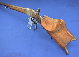 A fine antique 19th century German Target Rifle in 4 mm Flobert caliber, system Stiegele, signed G.HONOLD ULM AD (Am Donau) , length 109 cm, in very good condition. Price 1.950 euro