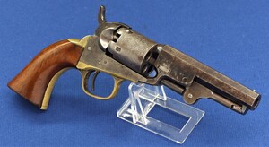 A rare antique American Colt Model 1849 Pocket revolver for export one liner New York address. 5 shot, Caliber 31. 4 inch barrel. Marked L for London. In very good condition. Price 2.550 euro