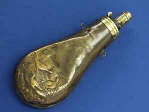 A very nice antique 19th Century Embossed Powder Flask, height 19 cm, in good condition. Price 125 euro