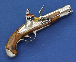 A very nice antique 19th century French Model AN 9 Gendarmery Flintlock Pistol signed Maubeuge Manufre Imp., caliber 15,2 mm, length 25,5 cm, in very good condition. Price 1.650 euro
