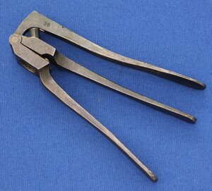 A very nice antique Decapping Tool for caliber 16 gauge, length 16,5 cm, in very good condition. Price 35 euro