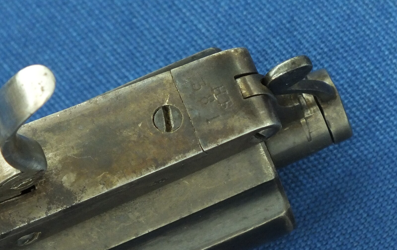 An antique Belgian 6 shot Pinfire Pepperbox by August Francotte A Liege. SN77. Caliber 7mm. Length 14cm. In very good condition. Price 775 euro.