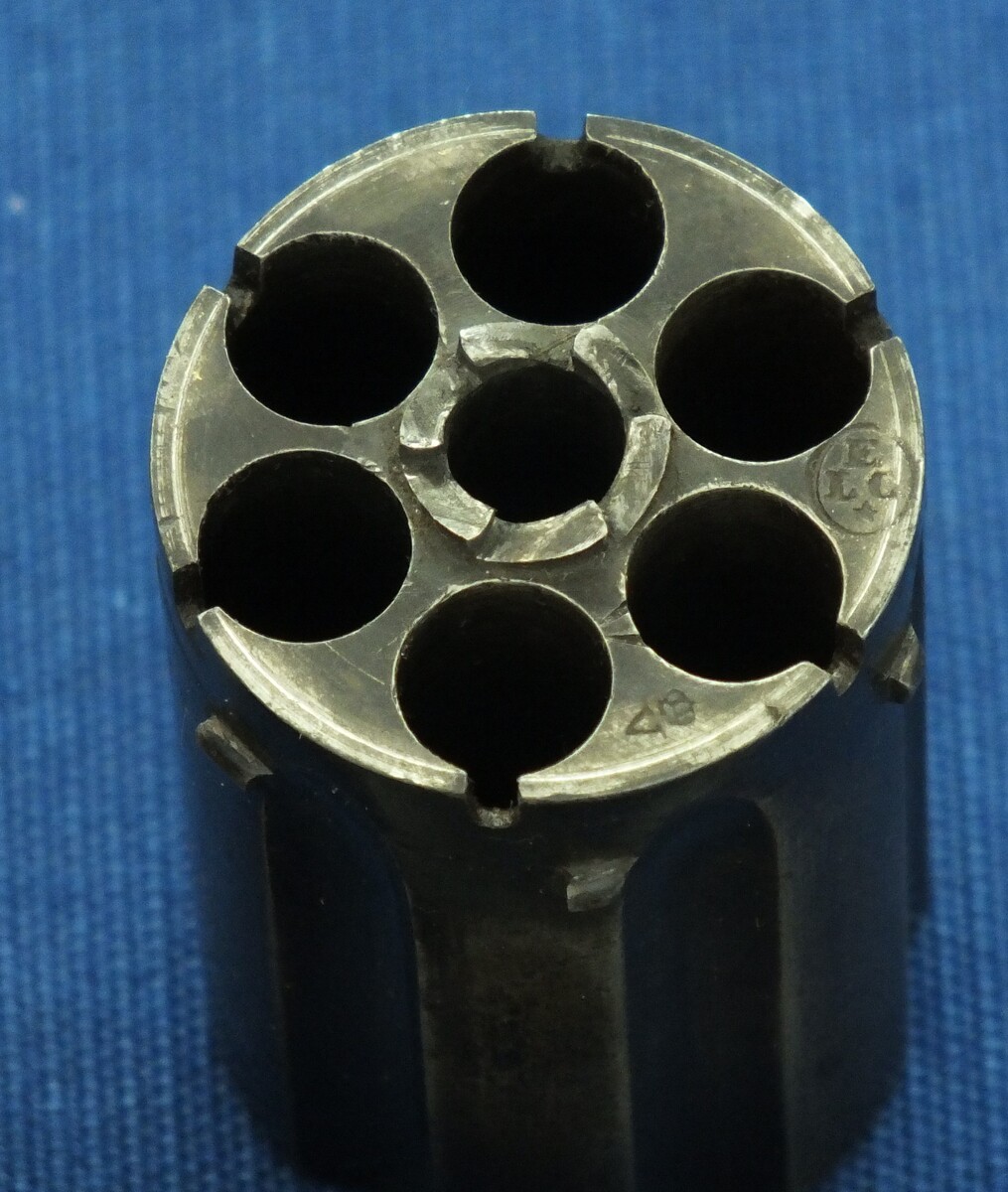 An antique Belgian 6 shot Pinfire Pepperbox by August Francotte A Liege. SN77. Caliber 7mm. Length 14cm. In very good condition. Price 775 euro.