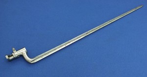 An antique Dutch first type bayonet for Beaumont 1871 Rifle. Length 58,5 cm. In very good condition. 