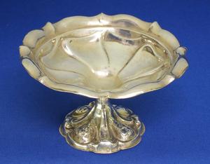 A very nice Swedish Silver Bowl, height 7 cm, in very good condition. Price 120 euro reduced to 95 euro