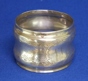 A very nice Silver Naplin Ring, diameter 5 cm, in very good condition. Price 55 euro reduced to 35 euro