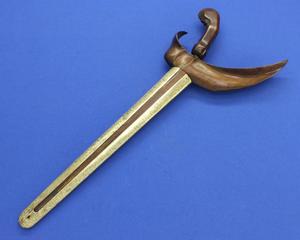 A very nice antique Indonisian Keris, length 47 cm, in  very good condition. Price 225 euro