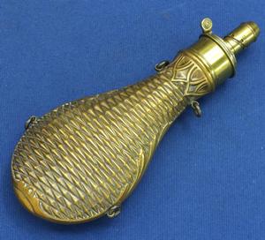 A very nice Elglish 19th Century Antique Powder Flask by G.& J.W.HAWKSLEY SHEFFIELD, height 21 cm, in nearly mint  condition. Price 375 euro