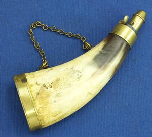 A very nice 19th Century Powder Horn, length 17 cm, in  very good condition. Price 150 euro