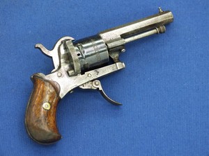 A 19th century scarce antique The Guardian * American Model  of 1878 Pinfire Revolver, with engraved on frame CSA (Confederate States Army), caliber 7 mm, length 18 cm, in very good condition. Price 500 euro
