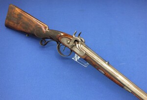 A fine 19th century antique German Double Barreled Percussion Sporting Rifle by A.DICKORE IN GIESSEN,  caliber 14 mm left smooth, right rifled, length 117 cm, in very good condition. Price 4.600 euro