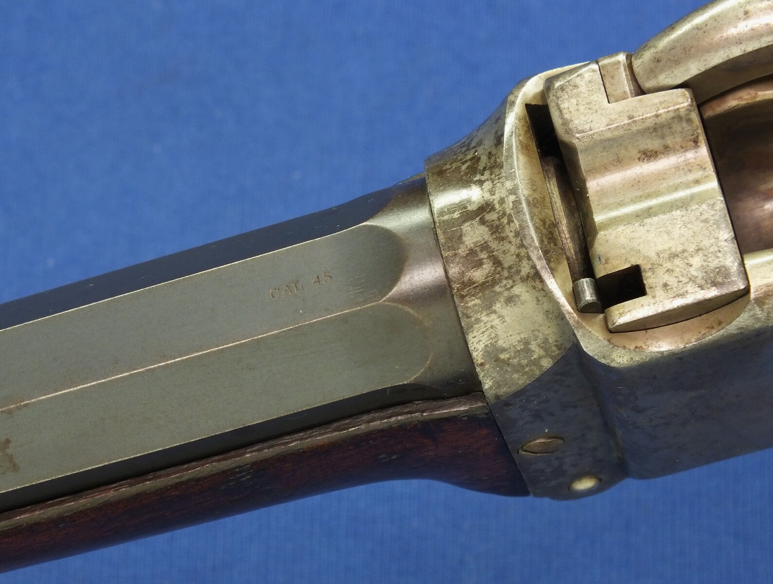 A fine American Sharps Model 1874 Sporting Rifle with Double-set triggers. Caliber 45-70. 30 inch full octagonal barrel of 6 pounds, 6 ounces. Made 1878-80. Length 120cm. In very good condition. 
