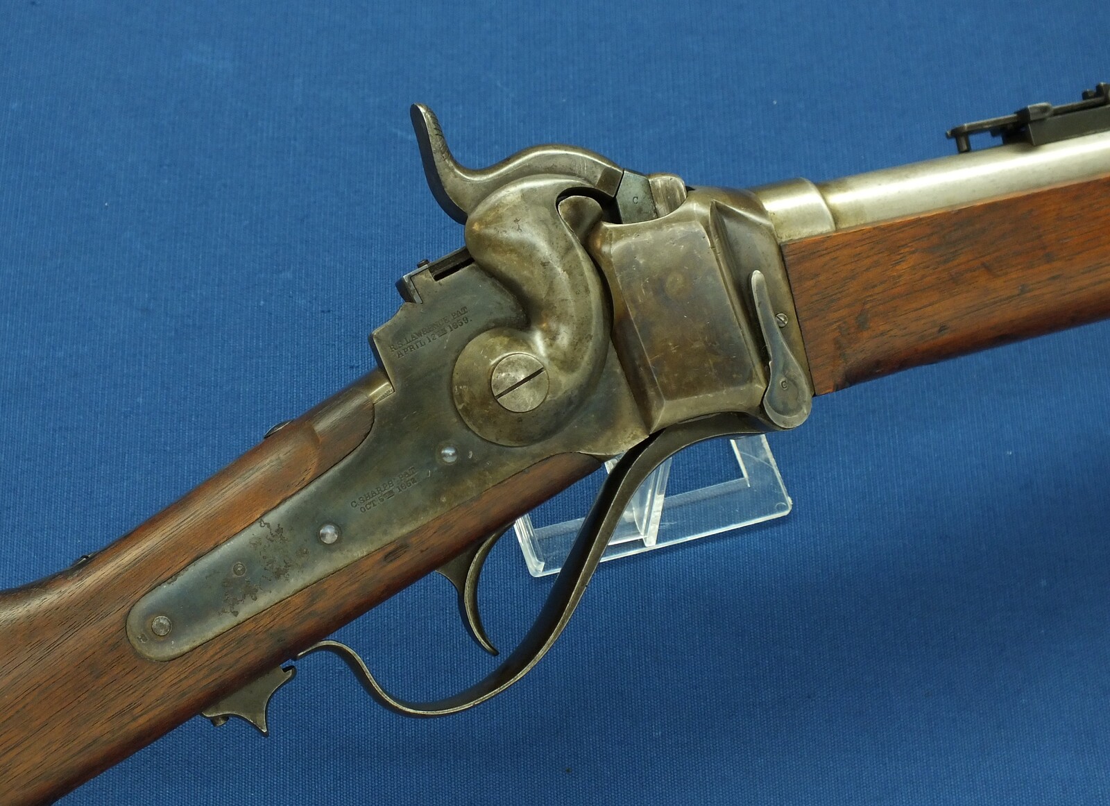 A fine and scarce antique American Springfield Altered Sharps Model 1870 first type Military Trials Rifle in 50/70 caliber. Only 700 made. In near mint condition. Price 7.150 euro.