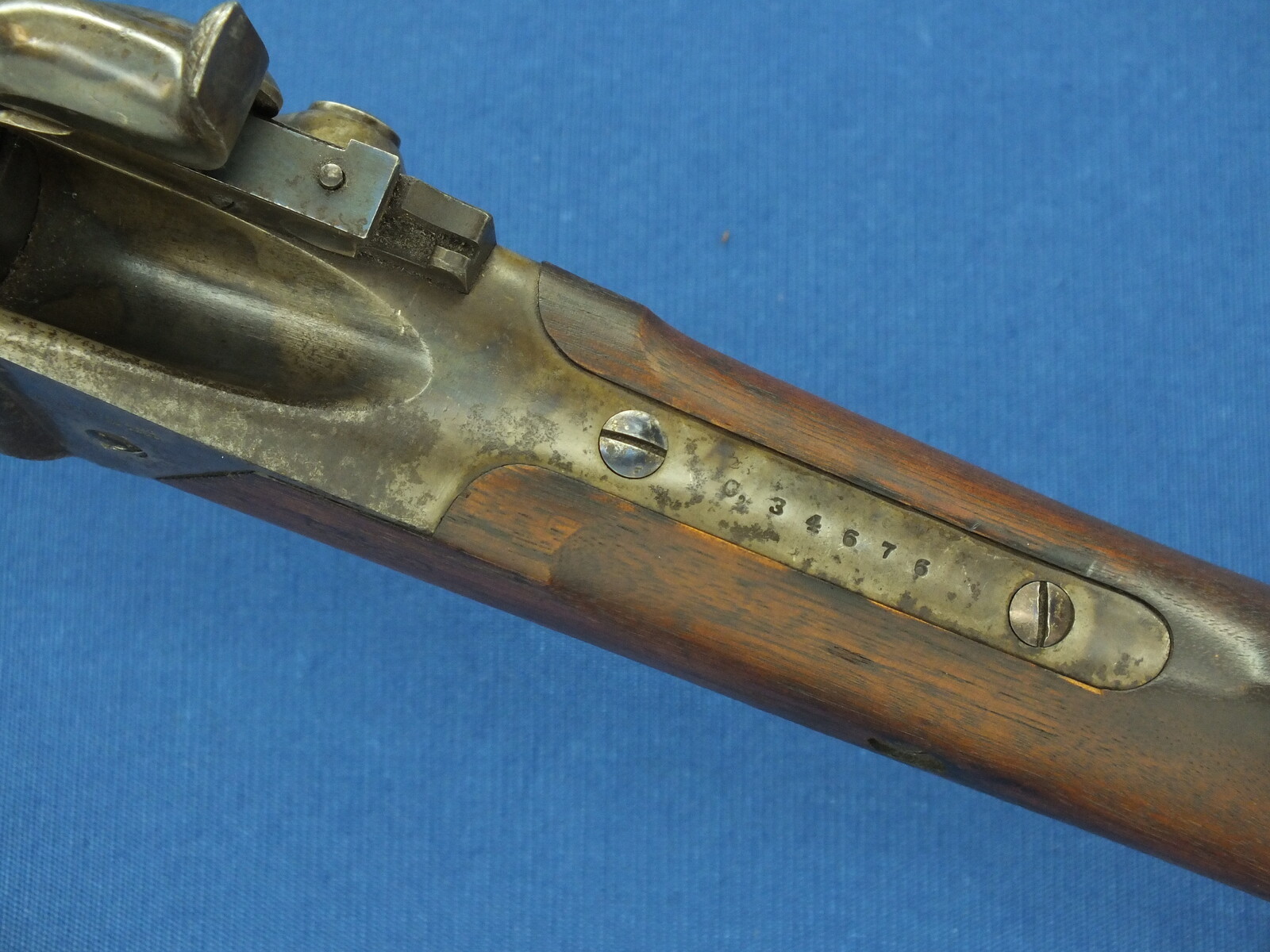 A fine and scarce antique American Springfield Altered Sharps Model 1870 first type Military Trials Rifle in 50/70 caliber. Only 700 made. In near mint condition. Price 7.150 euro.
