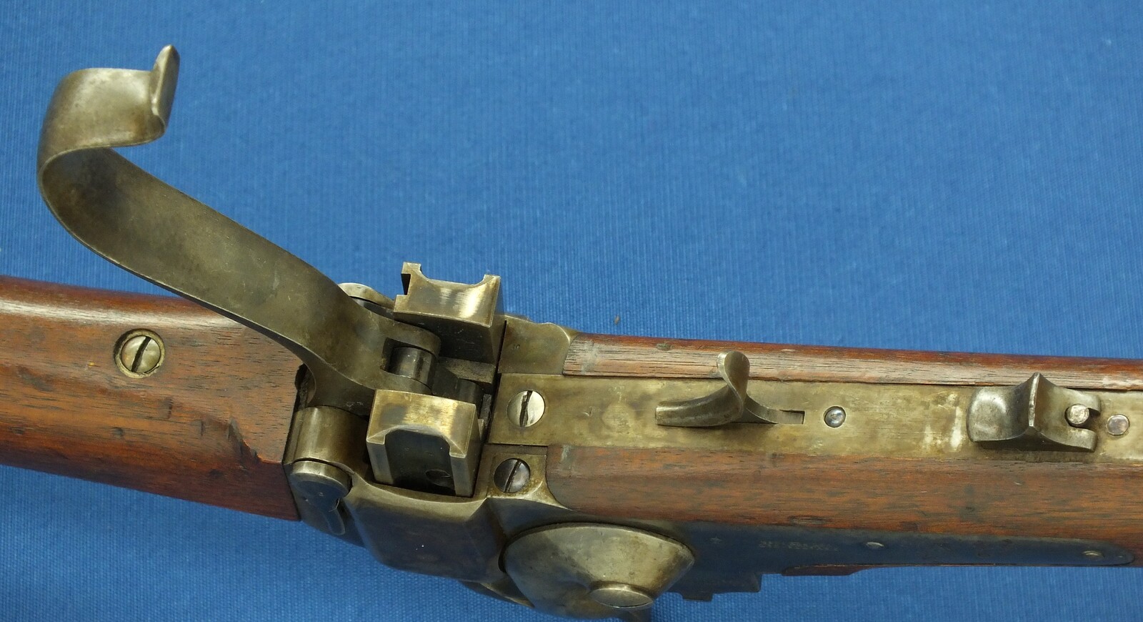 A fine and scarce antique American Springfield Altered Sharps Model 1870 first type Military Trials Rifle in 50/70 caliber. Only 700 made. In near mint condition. Price 7.150 euro.