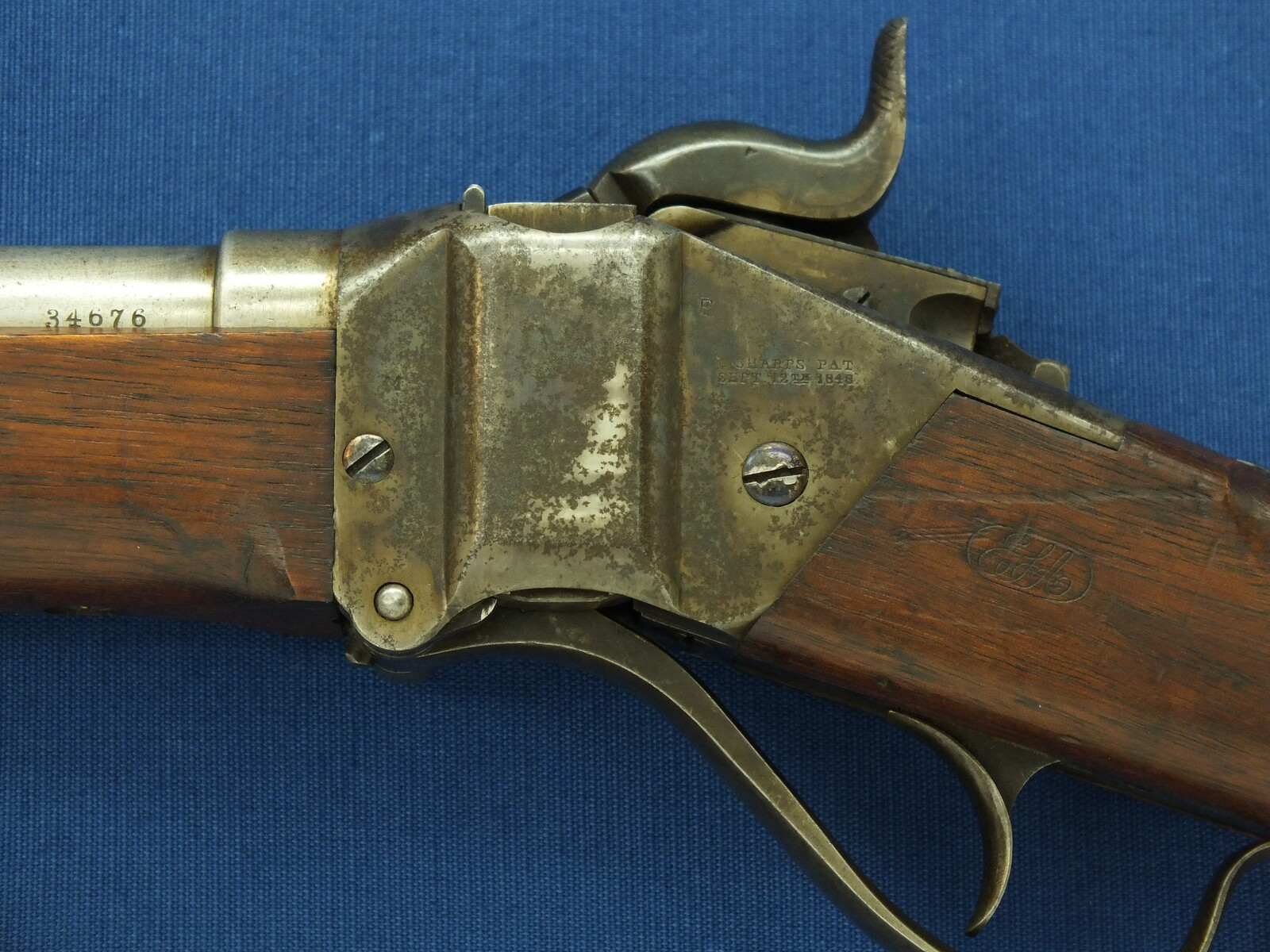 A fine and scarce antique American Springfield Altered Sharps Model 1870 first type Military Trials Rifle in 50/70 caliber. Only 700 made. In near mint condition. Price 7.150 euro.