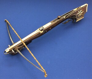 A fine antique 17th century small German Crossbow, length 65 cm, in very good condition. Price 3.500 euro