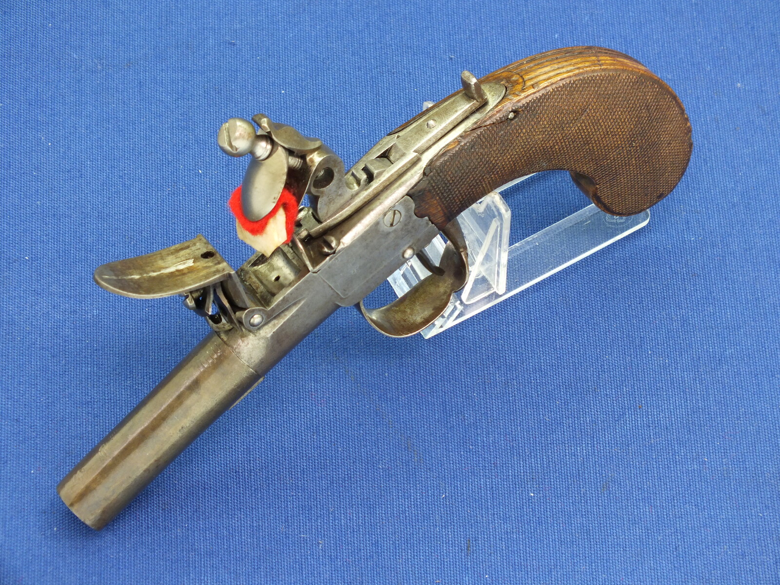 A fine antique 18th Century French Flintlock Blunderbuss, signed GOESIN A  PARIS, muzzle 37 mm, length 70 cm, in very good condition. Price 4.250 euro  - Long Guns - Bolk Antiques