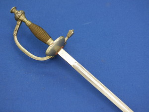 A fine antique 19th Century probably French Officers Small Sword, length 91 cm, in very good condition. Price 475 euro
