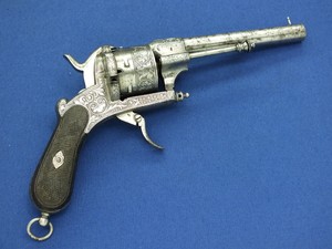 A fine antique 19th Century Spanish 6 shot single and double action Pinfire Revolver, caliber 12 mm, length 29,5 cm, in very good condition.