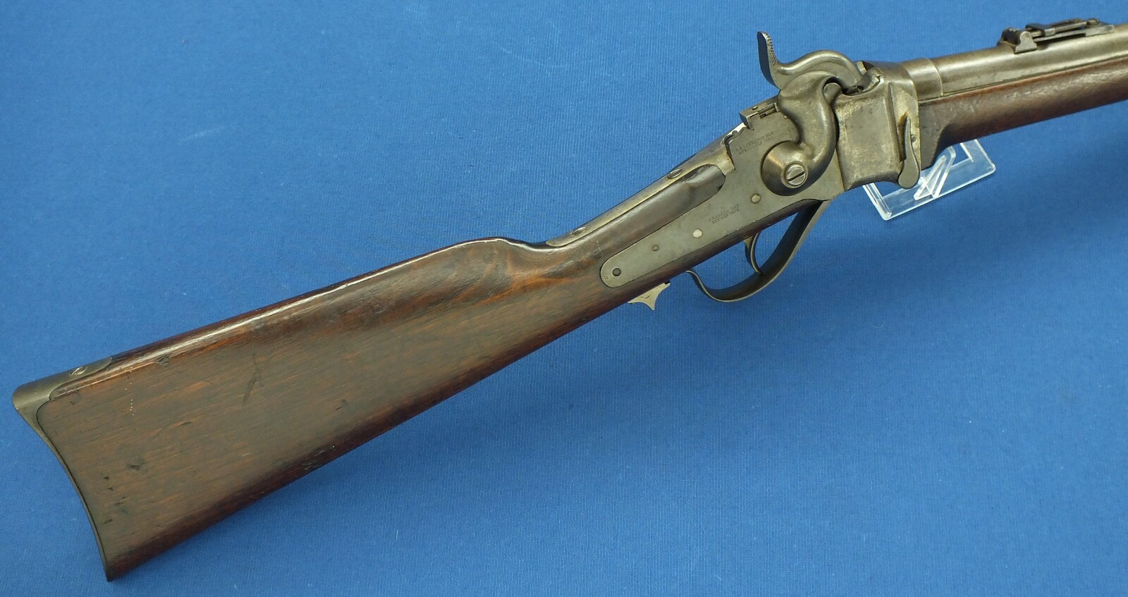 A fine antique American Civil War Sharps New Model 1863 percussion Carbine. Caliber 52, 22 inch barrel. Length 100cm. In very good condition. Price 3.750 euro
