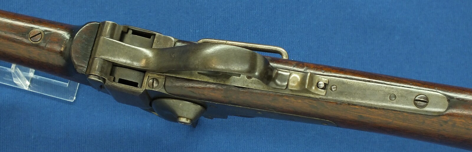 A fine antique American Civil War Sharps New Model 1863 percussion Carbine. Caliber 52, 22 inch barrel. Length 100cm. In very good condition. Price 3.750 euro