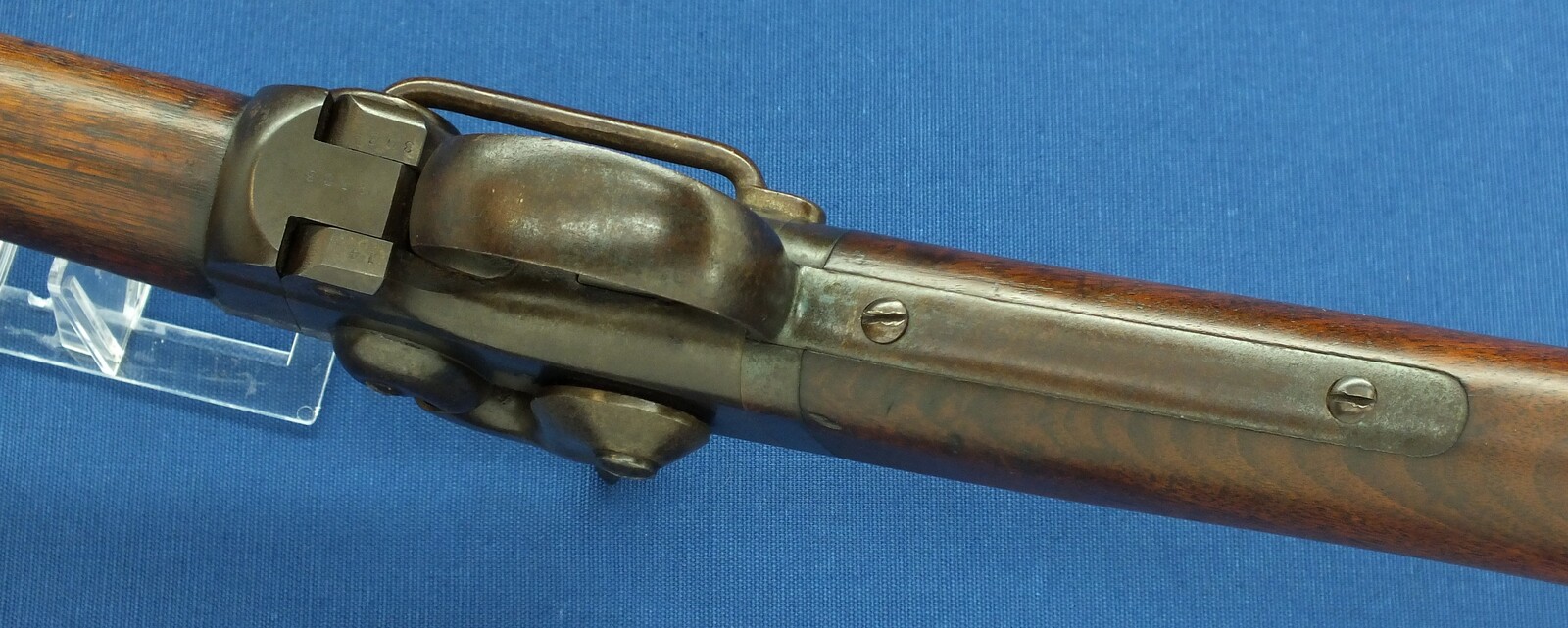 A fine antique American Civil War Smith Breechloading Percussion Carbine. 50 caliber, half 21-5/8 round/octagonal Barrel. In very good condtion. Price 4.150 euro.