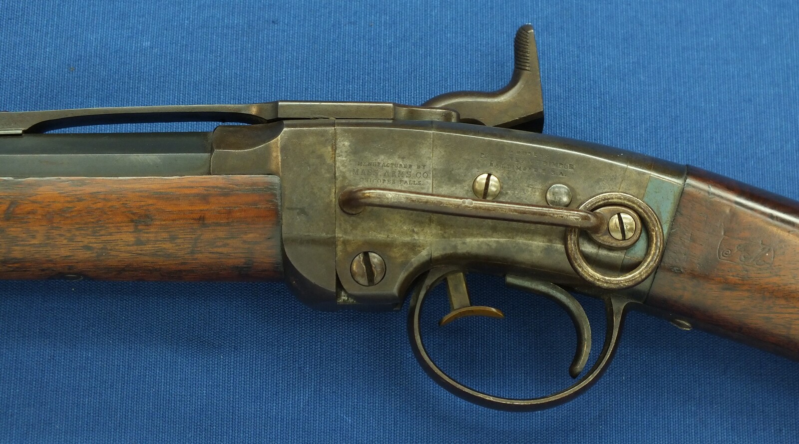 A fine antique American Civil War Smith Breechloading Percussion Carbine. 50 caliber, half 21-5/8 round/octagonal Barrel. In very good condtion. Price 4.150 euro.