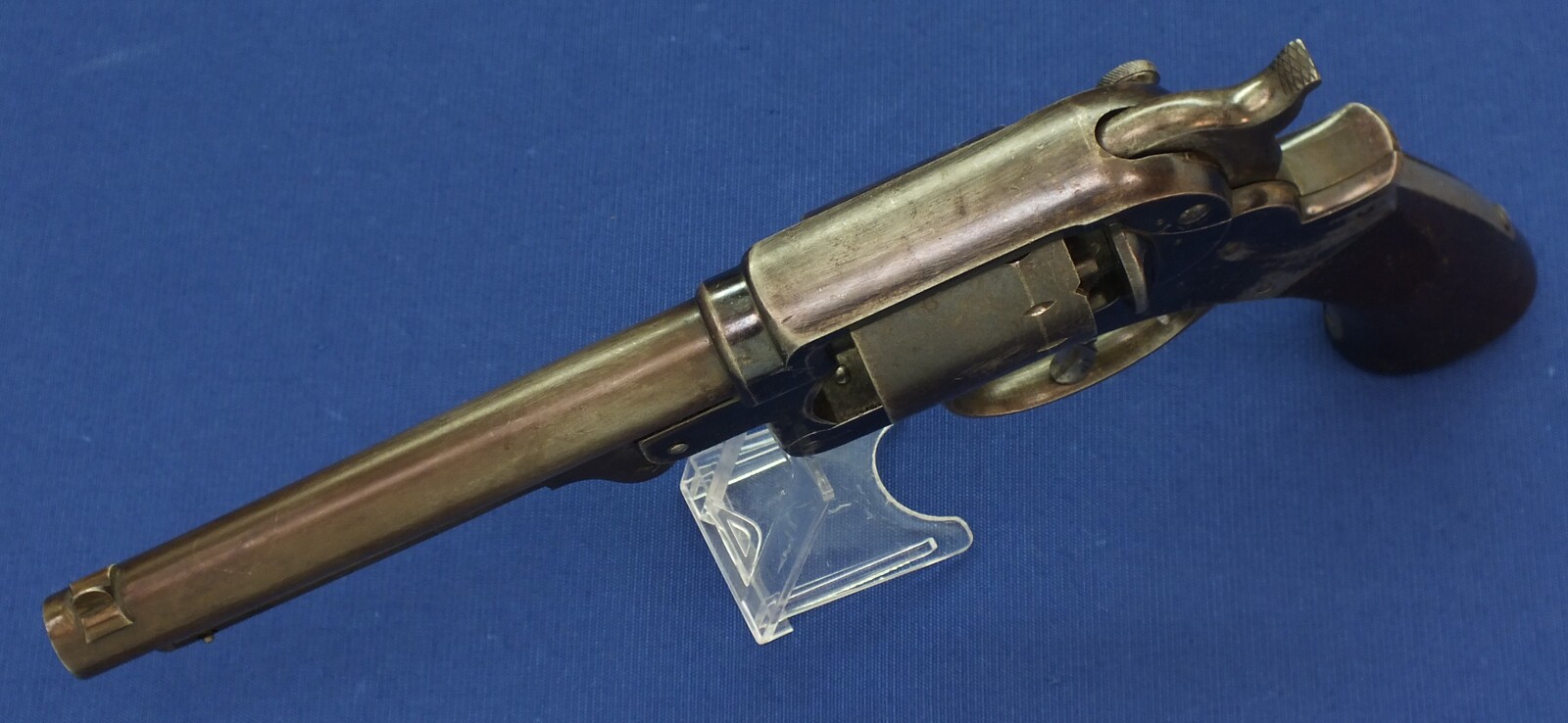 A fine antique American Civil War Starr Arms Co Double Action Model 1858 Army 6 shot percussion Revolver. 44 Caliber. Length 33cm. In very good condition. Price 2.850 euro.