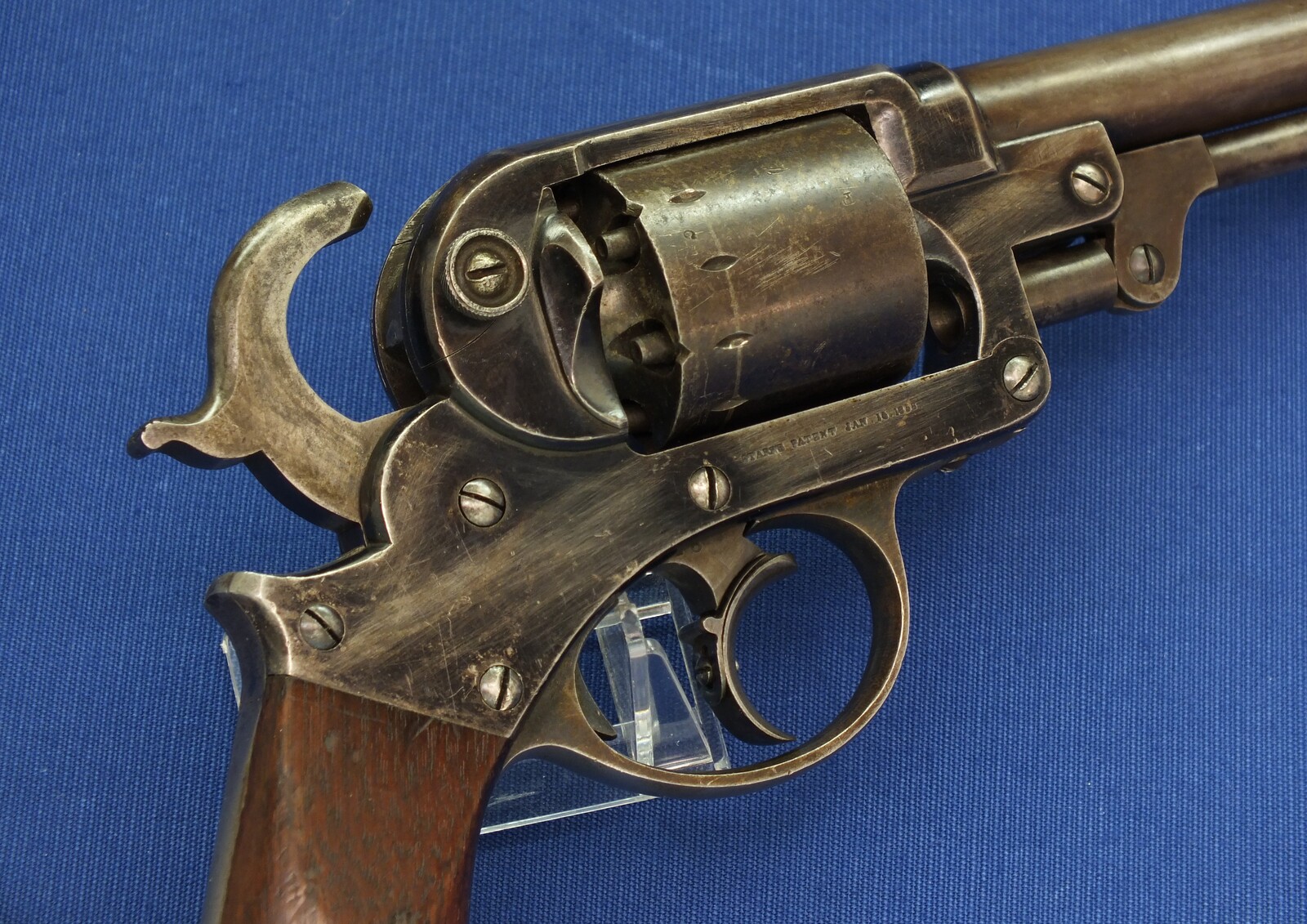 A fine antique American Civil War Starr Arms Co Double Action Model 1858 Army 6 shot percussion Revolver. 44 Caliber. Length 33cm. In very good condition. Price 2.850 euro.