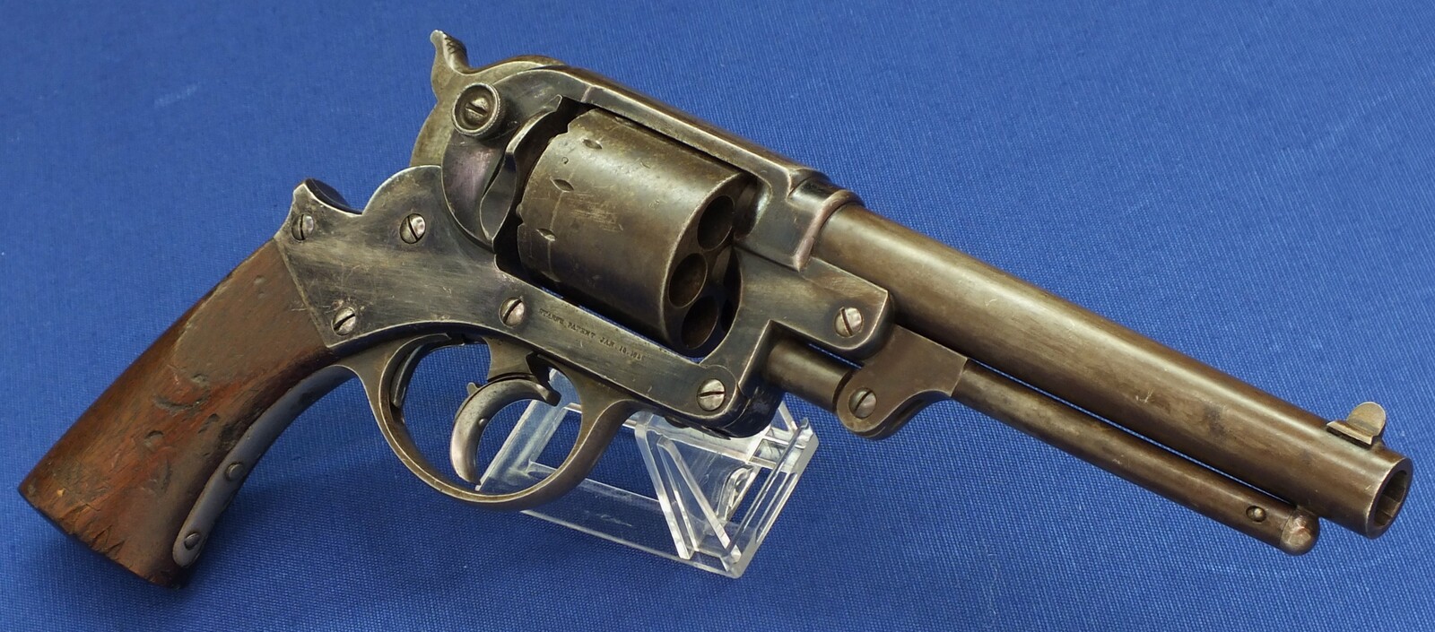 A fine antique American Civil War Starr Arms Co Double Action Model 1858 Army 6 shot percussion Revolver. 44 Caliber. Length 33cm. In very good condition. Price 2.850 euro.