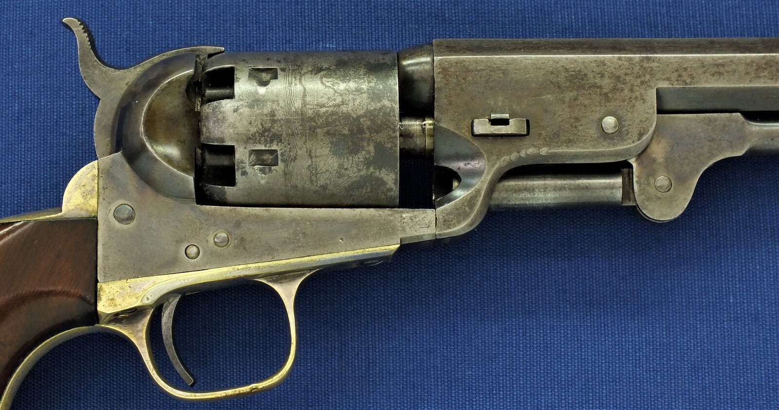 A fine antique American Colt Model 1851 Navy 6 shot Percussion Revolver, .36 caliber, 7 1/2 inch barrel with New York address, In very good condition. Price 5.500 euro