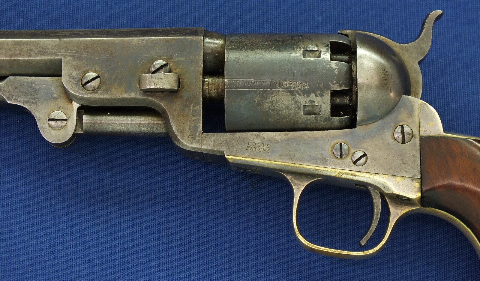 A fine antique American Colt Model 1851 Navy 6 shot Percussion Revolver, .36 caliber, 7 1/2 inch barrel with New York address, In very good condition. Price 5.500 euro