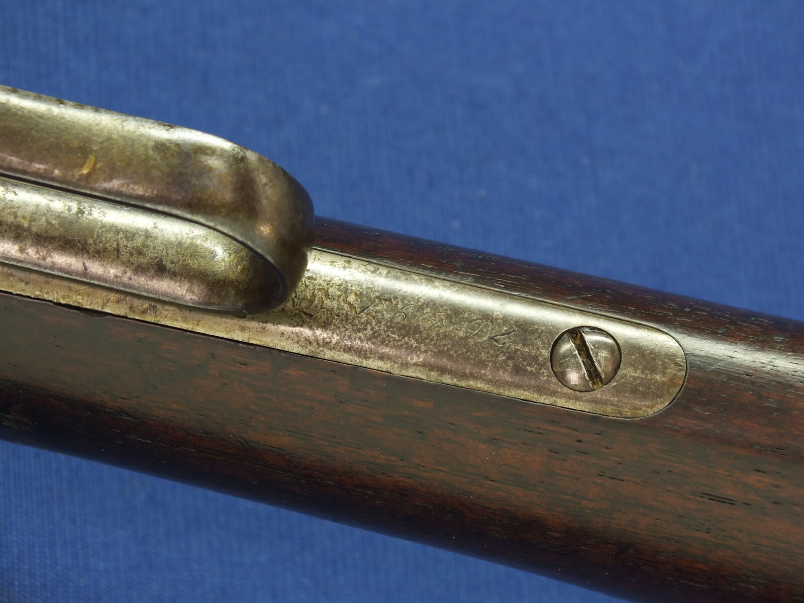 A fine antique American Winchester Model 1886 Sporting Rifle with 24 inch half round - half  octagonal Barrel. Caliber 40-82 W.C.F. Length 109cm. In very good condition. Price 5.200 euro