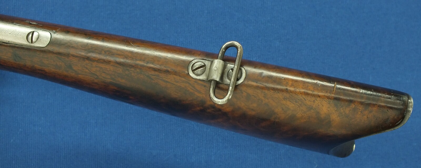 A fine antique American Winchester special order Model 1886 Rifle. Caliber 40-65 with 26 inch Octagon barrel. Length 114cm. In very good condition. Price 7.500 euro.