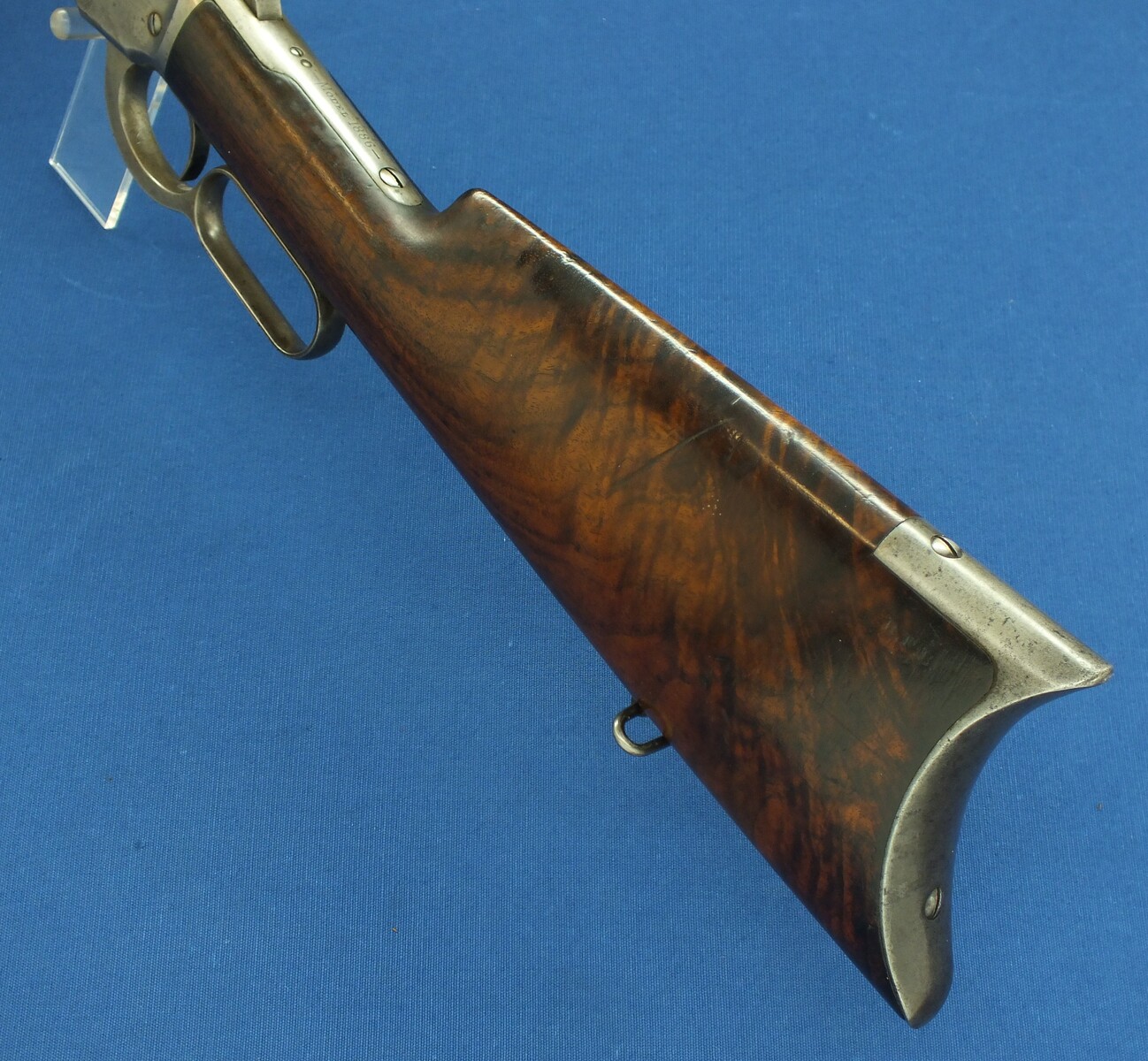 A fine antique American Winchester special order Model 1886 Rifle. Caliber 40-65 with 26 inch Octagon barrel. Length 114cm. In very good condition. Price 7.500 euro.