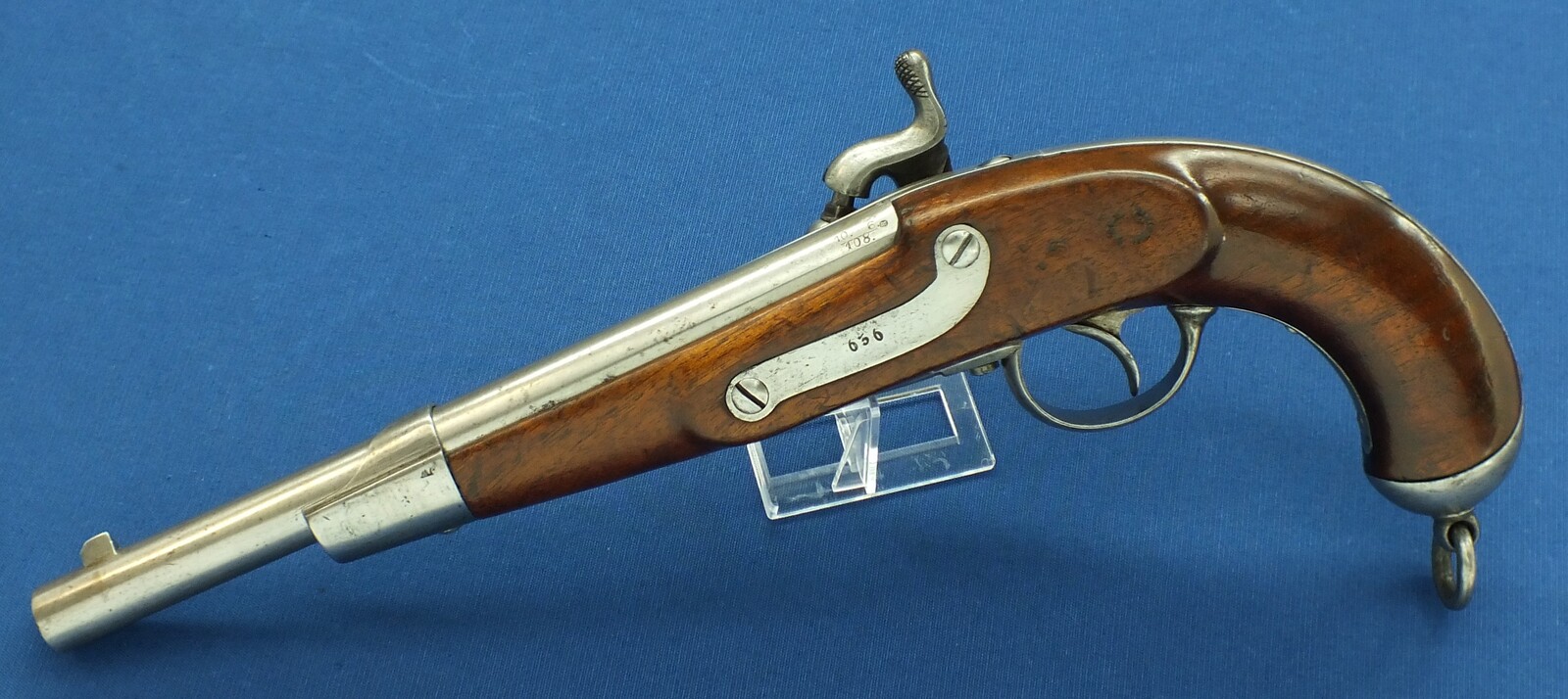 A fine antique Austrian Model 1859 Lorenz Cavalry Percussion Pistol signed FRED.FRUWIRTH, caliber 15 mm, length 42 cm, in very good condition. Price 1.350 euro