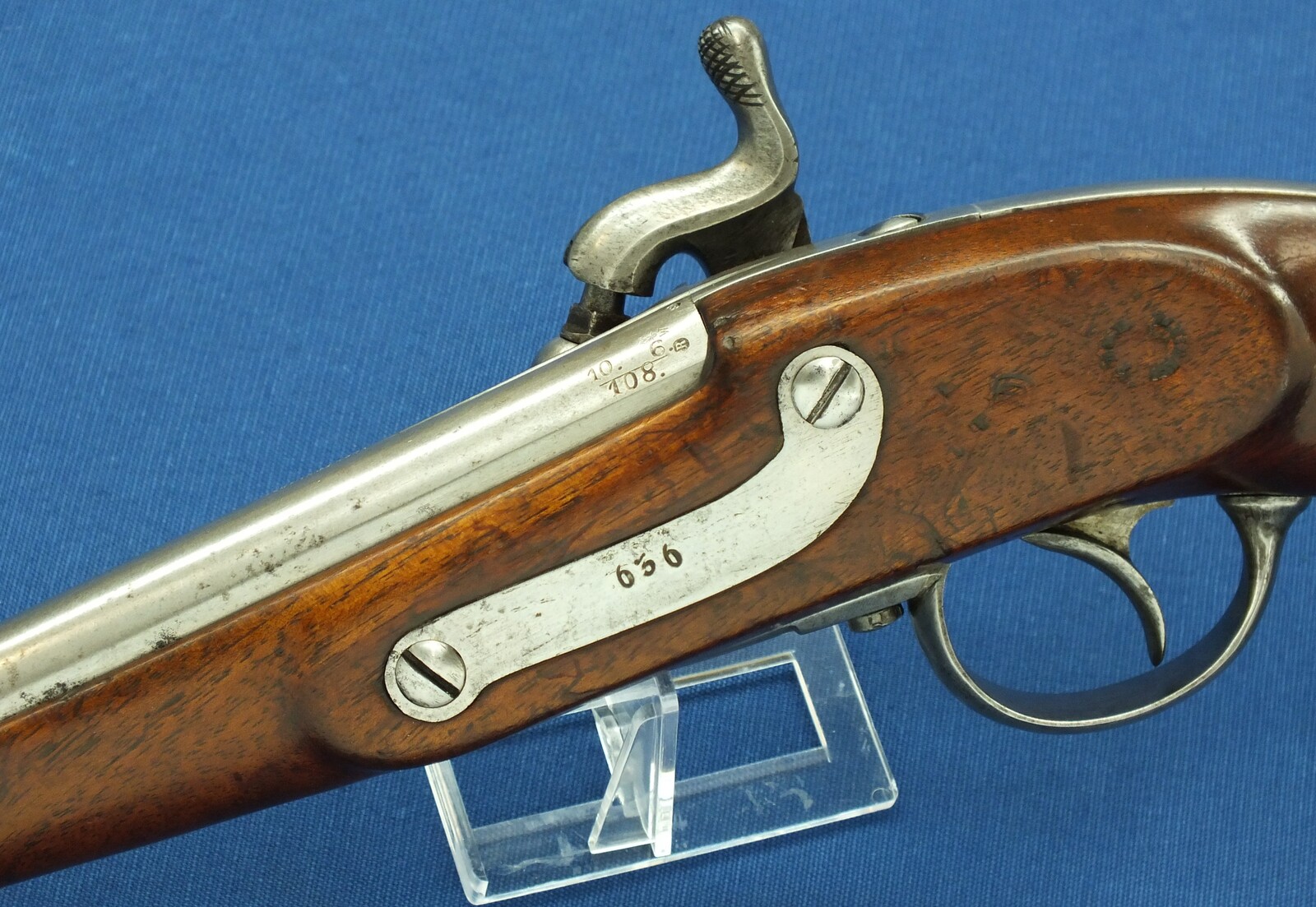 A fine antique Austrian Model 1859 Lorenz Cavalry Percussion Pistol signed FRED.FRUWIRTH, caliber 15 mm, length 42 cm, in very good condition. Price 1.350 euro