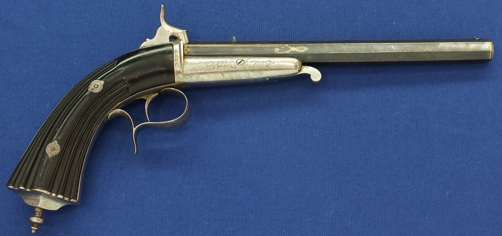 A fine antique Belgian 6mm System Gaubert Brevete Flobert Target/Saloon pistol. 9 inch octagon barrel. Length 37cm. In very good condition. Price 850 euro.