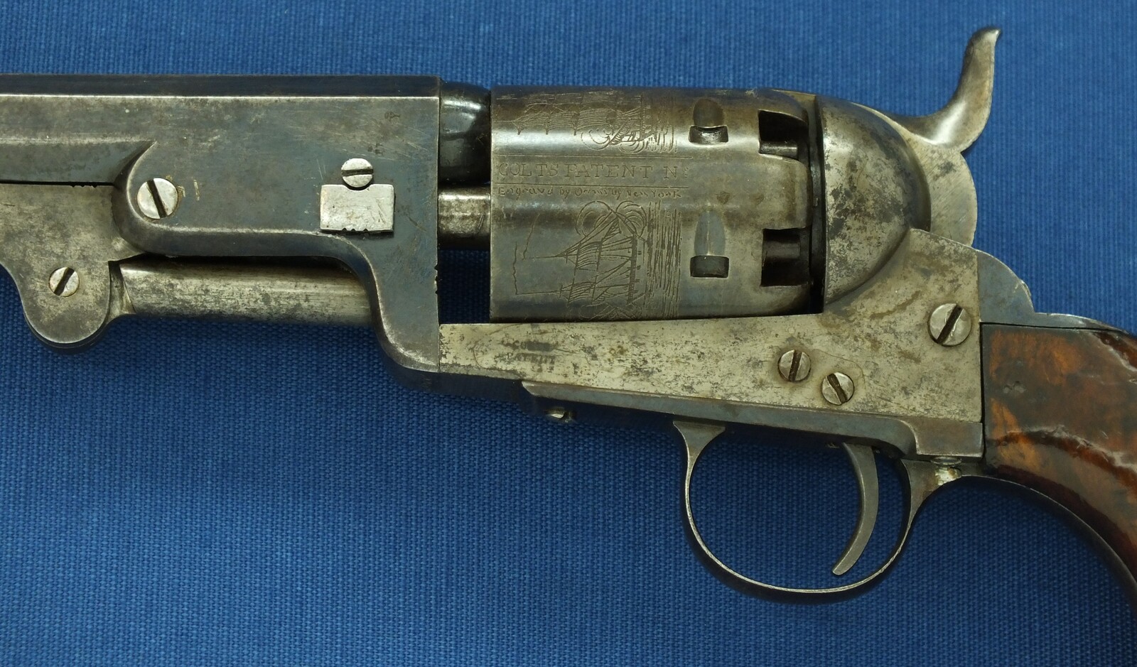 A fine antique Belgian Colt Brevete Model 1851 Navy 6 shot percussion Revolver by Lambert Ghaye Liege. 36 caliber, 7,5 inch barrel. Length 36cm. In very good condition. Price 2.950 euro.