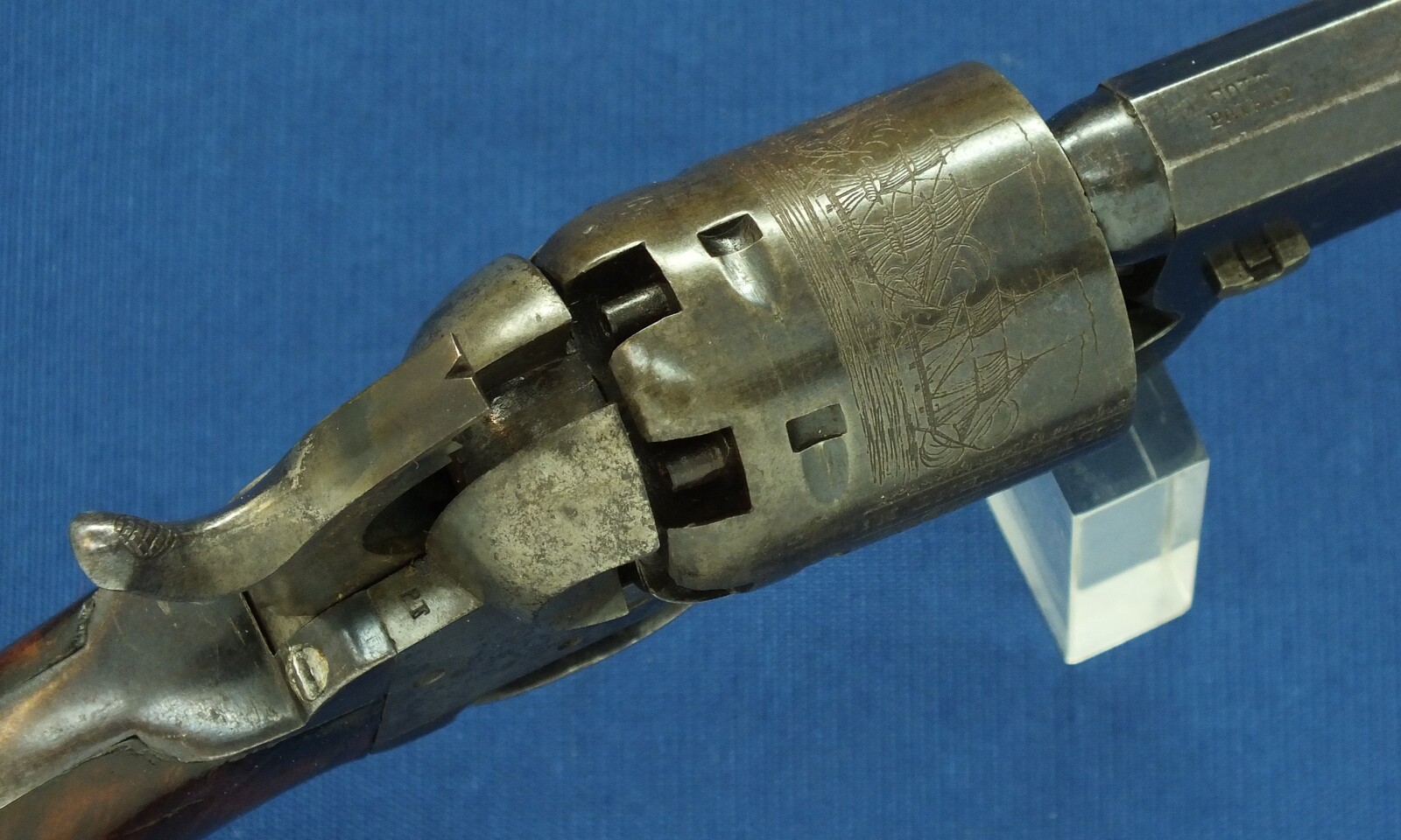 A fine antique Belgian Colt Brevete Model 1851 Navy 6 shot percussion Revolver by Lambert Ghaye Liege. 36 caliber, 7,5 inch barrel. Length 36cm. In very good condition. Price 2.950 euro.