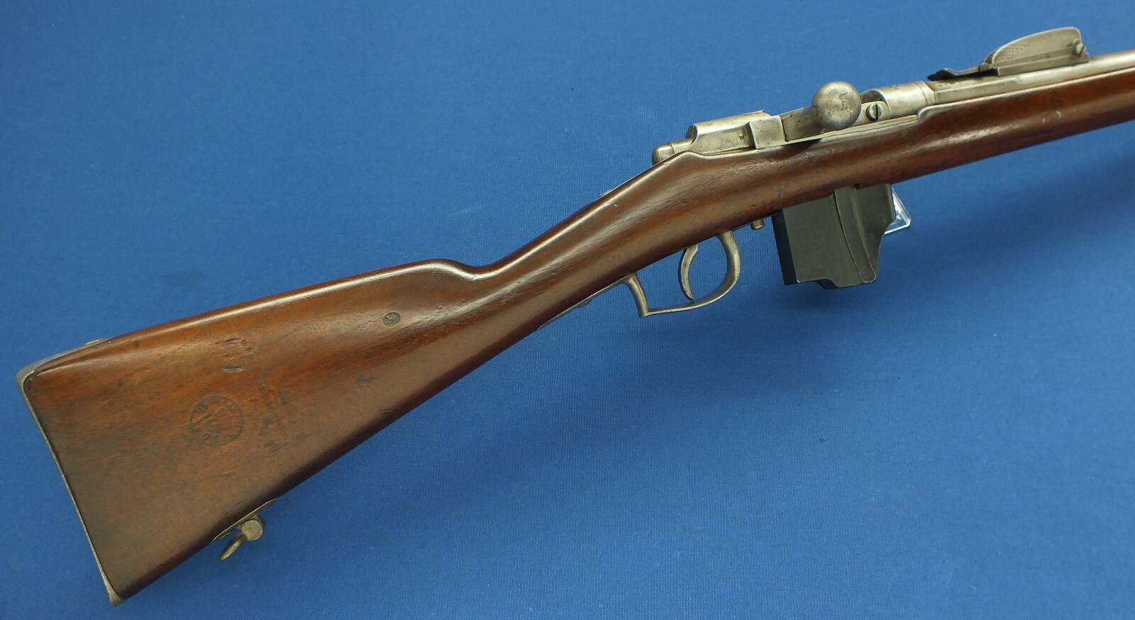 A fine antique Dutch Beaumont-Vitali Model 1871/88 Rifle by P. Stevens Maastricht. Caliber 11mm, Length 133cm. In very good condition. 