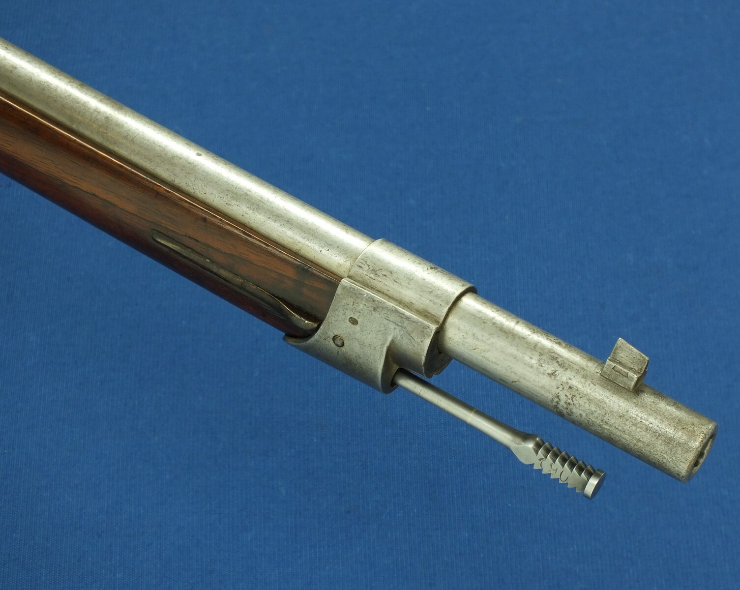 A fine antique Dutch Beaumont-Vitali Model 1871/88 Rifle by P. Stevens Maastricht. Caliber 11mm, Length 133cm. In very good condition. 