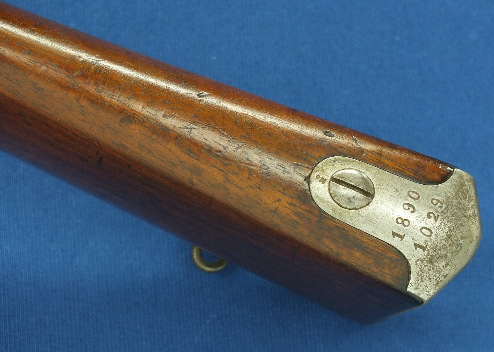 A fine antique Dutch Beaumont-Vitali Model 1871/88 Rifle by P. Stevens Maastricht. Caliber 11mm, Length 133cm. In very good condition. Price 1.500 euro.
