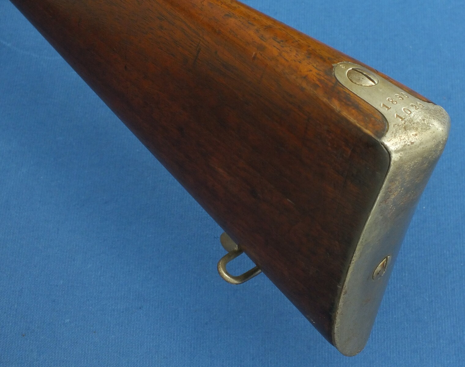 A fine antique Dutch Beaumont-Vitali Model 1871/88 Rifle by P. Stevens Maastricht. Caliber 11mm, Length 133cm. In very good condition. Price 1.500 euro.