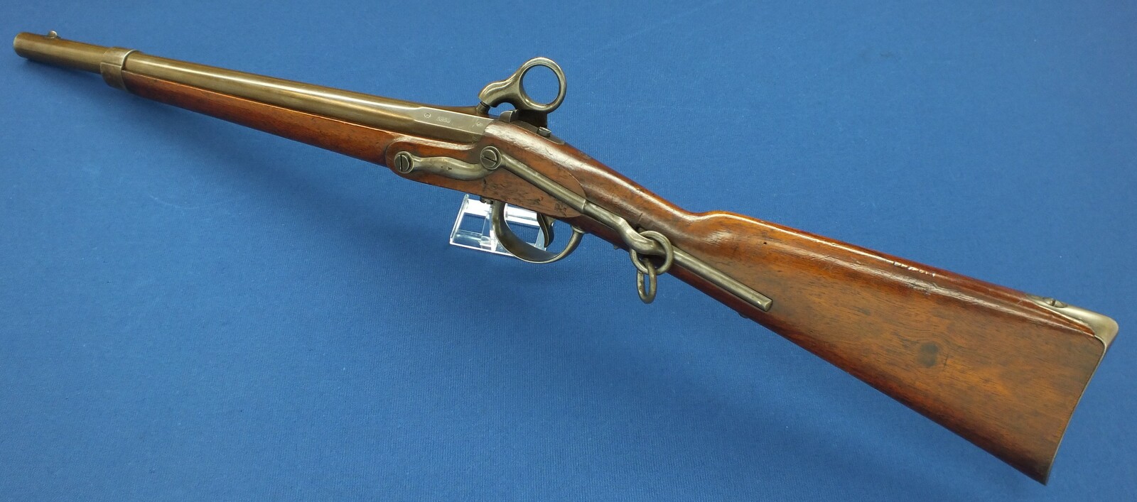 A fine antique Dutch Model 1854 Cavalry Carbine. 16,7mm Caliber, length 84cm. In near mint condition. Price 1.850 euro.