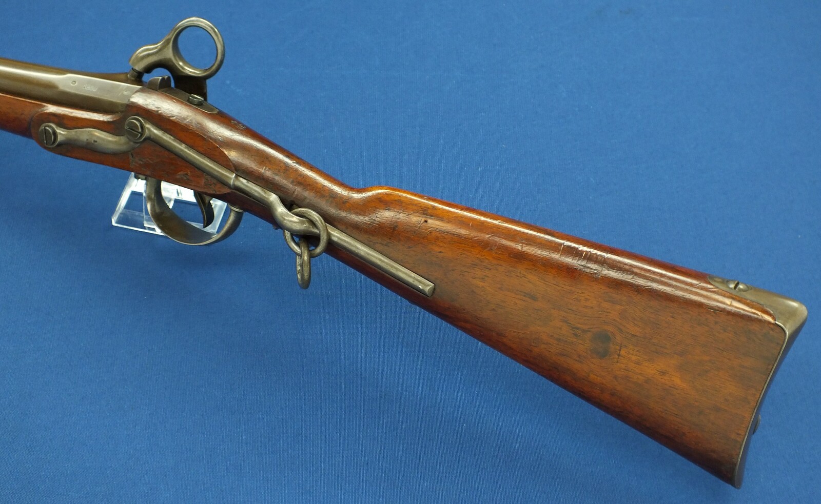 A fine antique Dutch Model 1854 Cavalry Carbine. 16,7mm Caliber, length 84cm. In near mint condition. Price 1.850 euro.